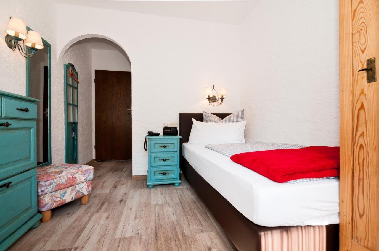 Hotel Effland Mit Innenpool Und Sauna 1 Stunde Zur Privatnutzung Pro Tag Байрішцель Екстер'єр фото