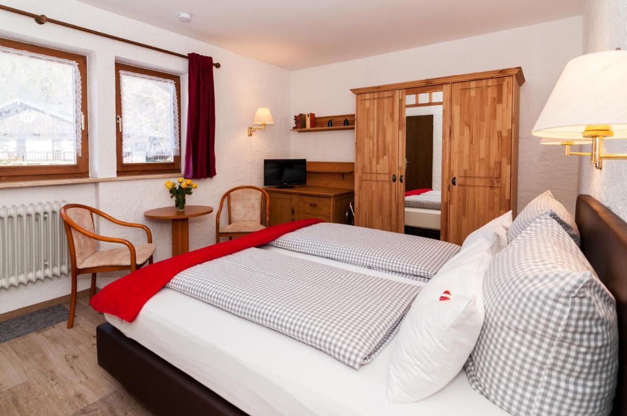Hotel Effland Mit Innenpool Und Sauna 1 Stunde Zur Privatnutzung Pro Tag Байрішцель Екстер'єр фото