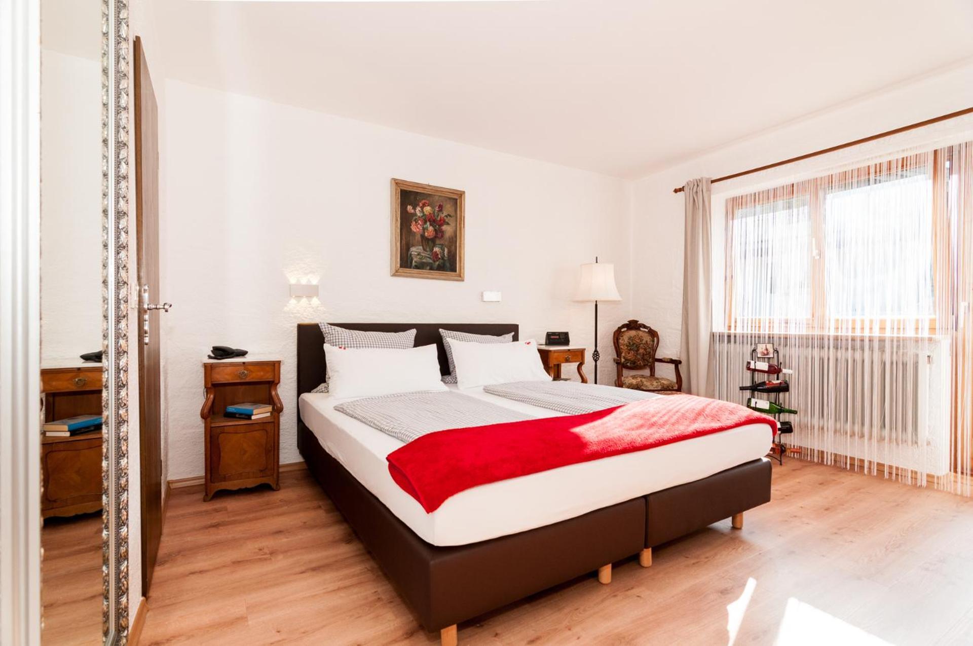 Hotel Effland Mit Innenpool Und Sauna 1 Stunde Zur Privatnutzung Pro Tag Байрішцель Екстер'єр фото