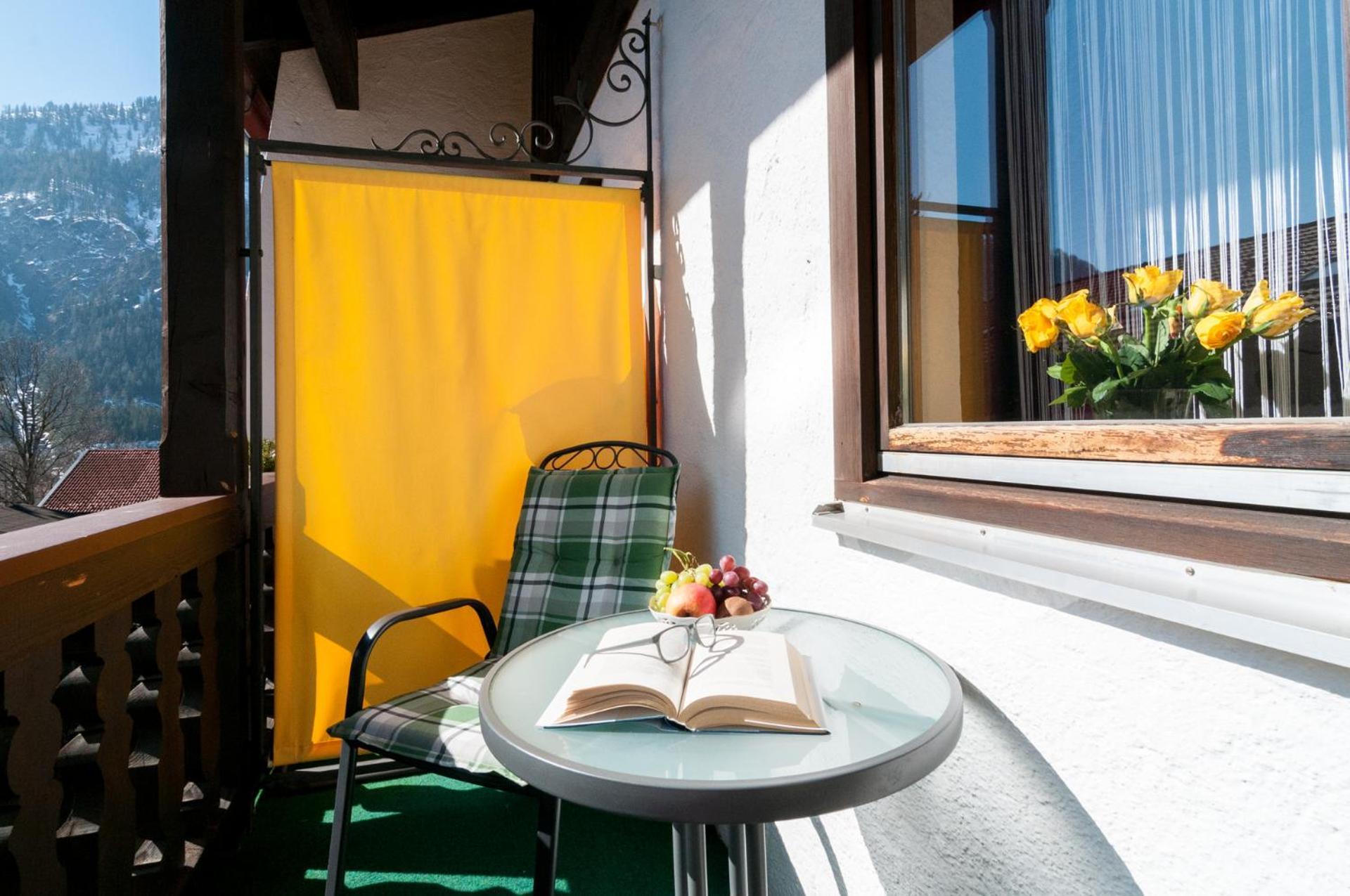 Hotel Effland Mit Innenpool Und Sauna 1 Stunde Zur Privatnutzung Pro Tag Байрішцель Екстер'єр фото