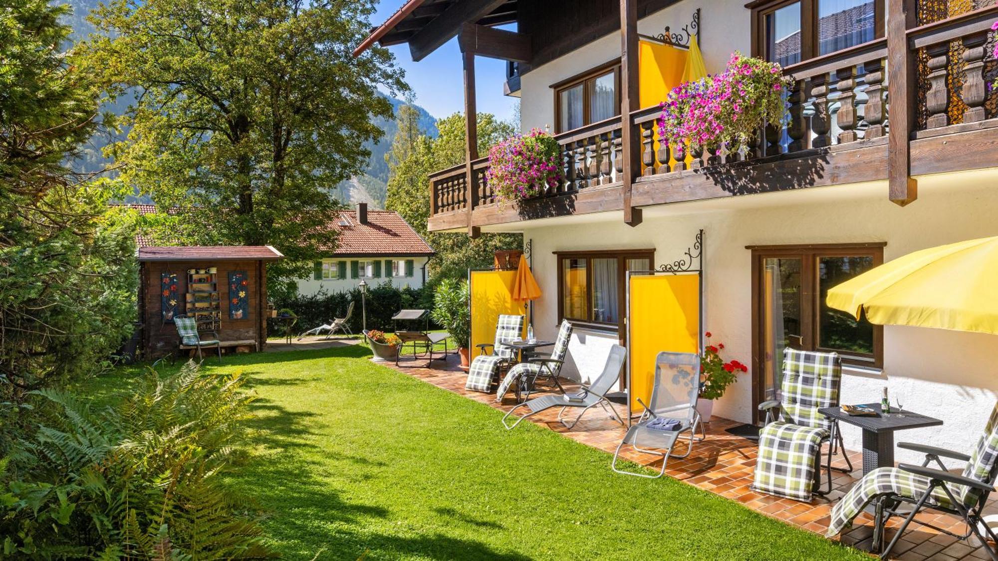 Hotel Effland Mit Innenpool Und Sauna 1 Stunde Zur Privatnutzung Pro Tag Байрішцель Екстер'єр фото