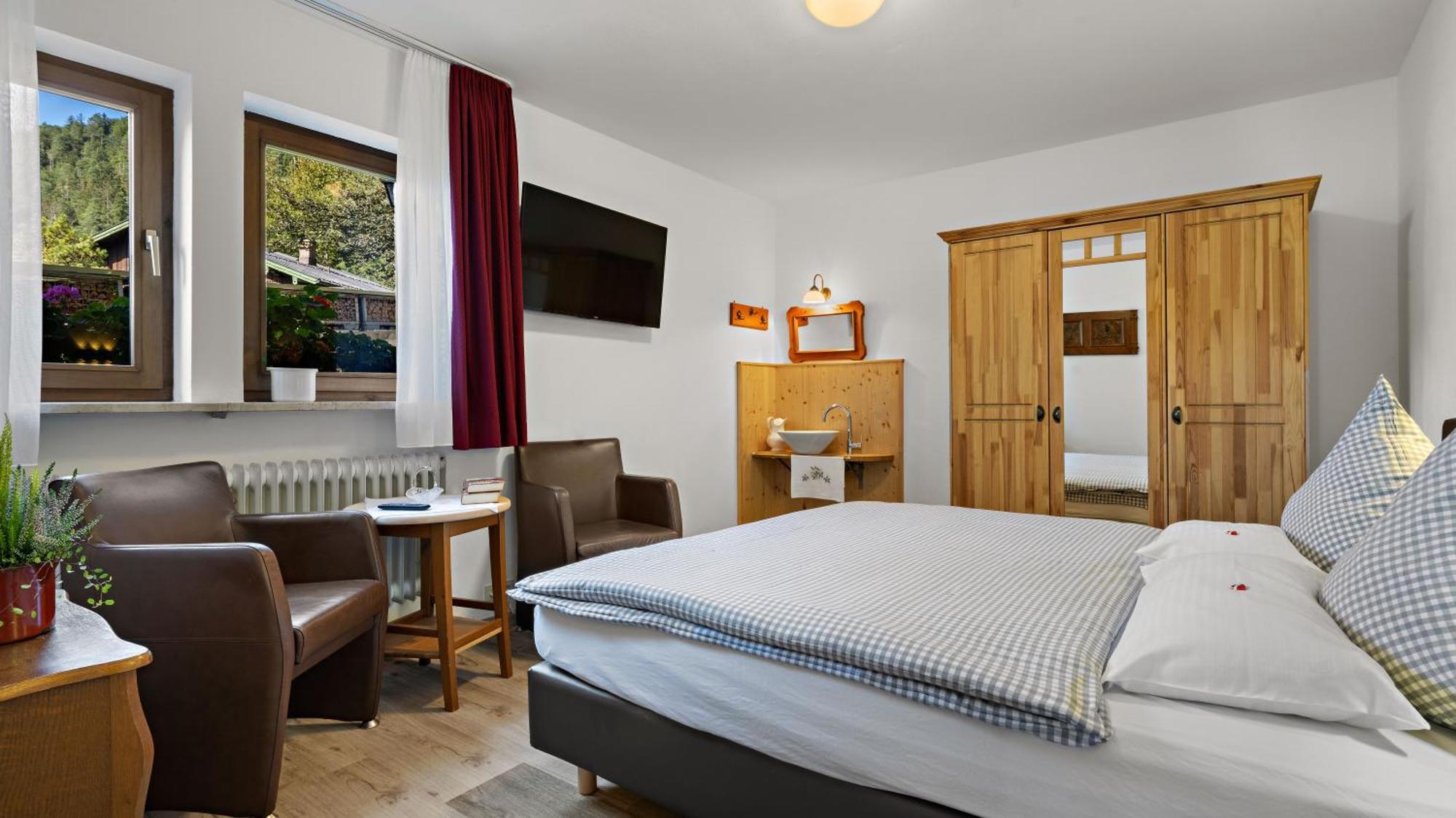 Hotel Effland Mit Innenpool Und Sauna 1 Stunde Zur Privatnutzung Pro Tag Байрішцель Екстер'єр фото